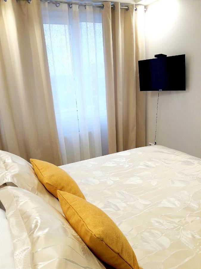Light Apartment Center City Kisinyov Kültér fotó