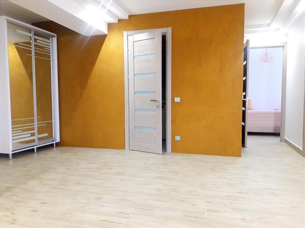 Light Apartment Center City Kisinyov Kültér fotó